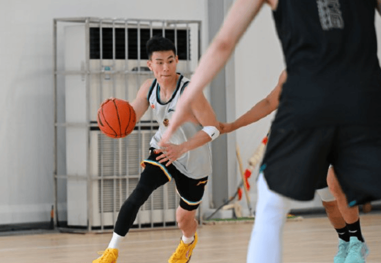 yid, 享球队休赛